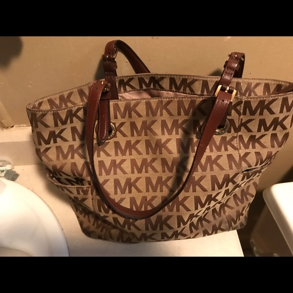 used micheal korn purse - Picture 1 of 4